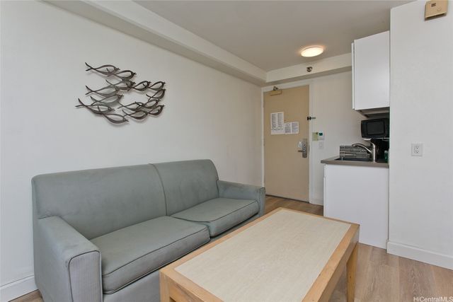 444 Kanekapolei Street 1204, Honolulu, HI 96815