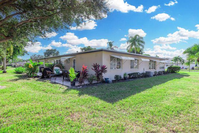 1022 Circle Drive A, Delray Beach, FL 33445