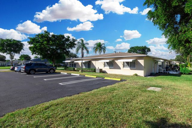 1022 Circle Drive A, Delray Beach, FL 33445
