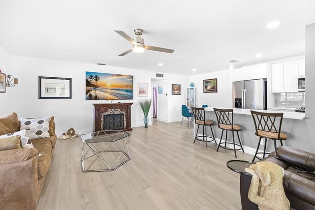 1022 Circle Drive A, Delray Beach, FL 33445