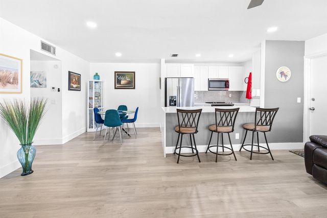 1022 Circle Drive A, Delray Beach, FL 33445