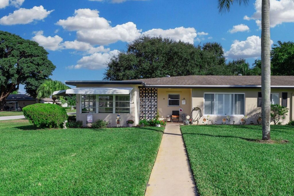 1022 Circle Drive A, Delray Beach, FL 33445