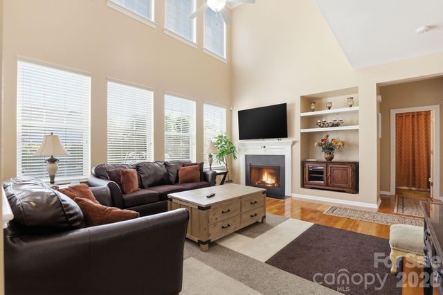 10122 Whiteburn Court, Charlotte, NC 28278