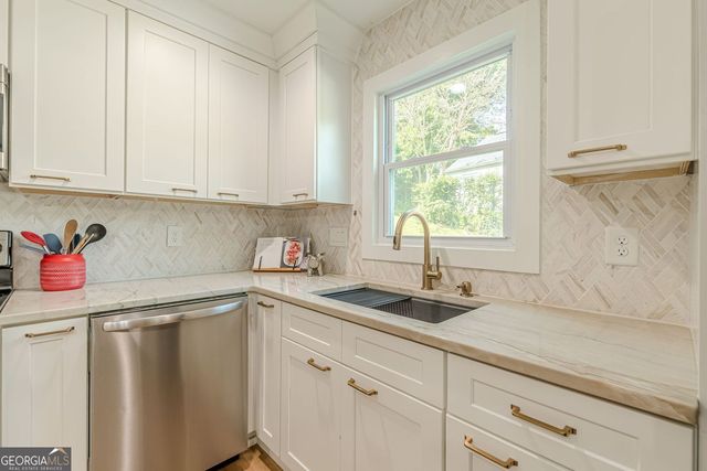 2657 Blount Street, East Point, GA 30344