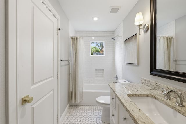 9677 Crestedge Drive, Dallas, TX 75238