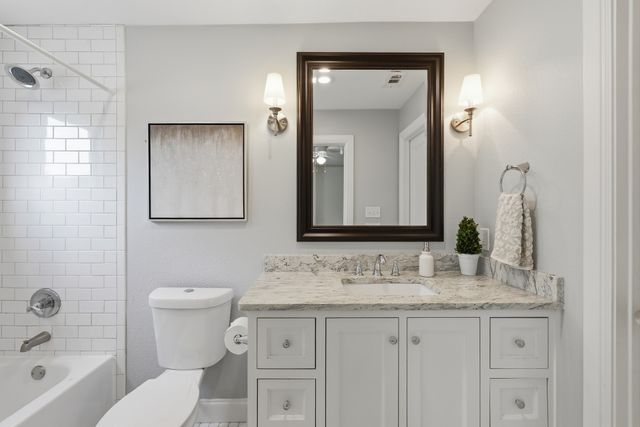 9677 Crestedge Drive, Dallas, TX 75238