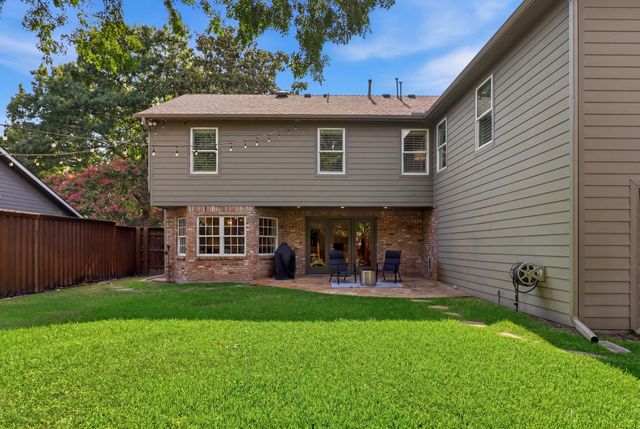 9677 Crestedge Drive, Dallas, TX 75238