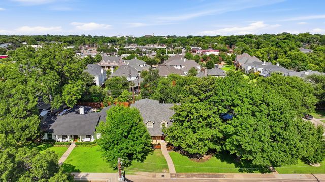 9677 Crestedge Drive, Dallas, TX 75238