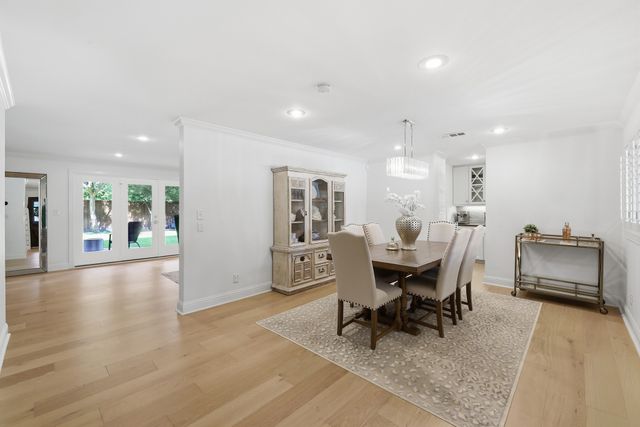 9677 Crestedge Drive, Dallas, TX 75238