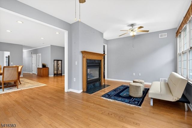 19 Witherspoon Way, Franklin Twp., NJ 08873