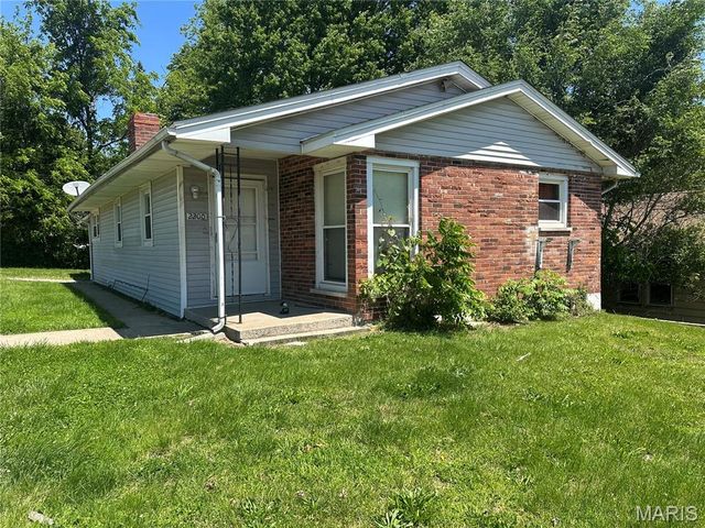 2200 Judson Avenue, Alton, IL 62002