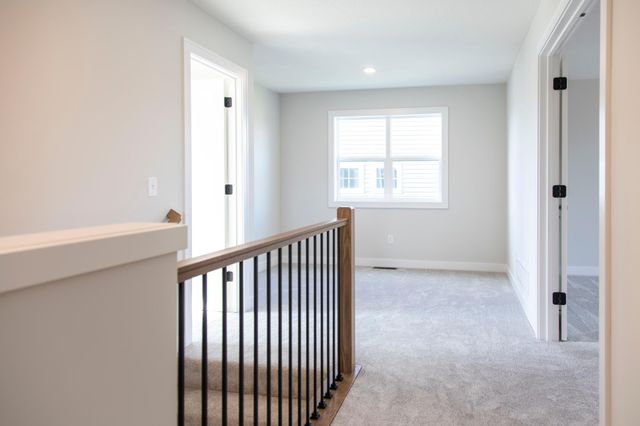 3710 Knightsbridge Lane N, Lake Elmo, MN 55042