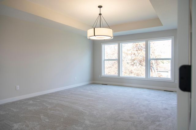 3710 Knightsbridge Lane N, Lake Elmo, MN 55042