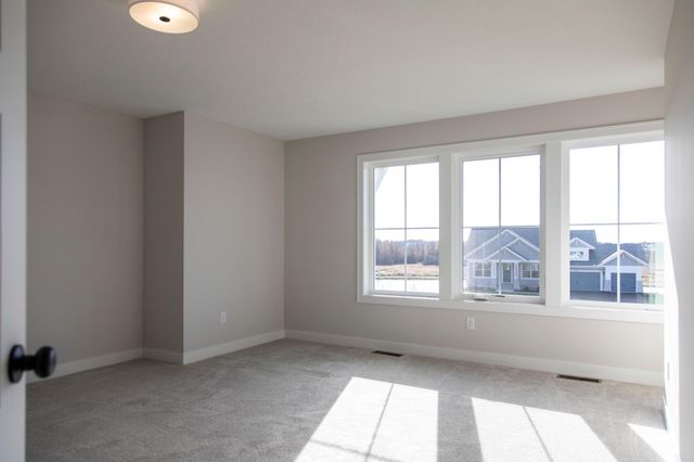 3710 Knightsbridge Lane N, Lake Elmo, MN 55042