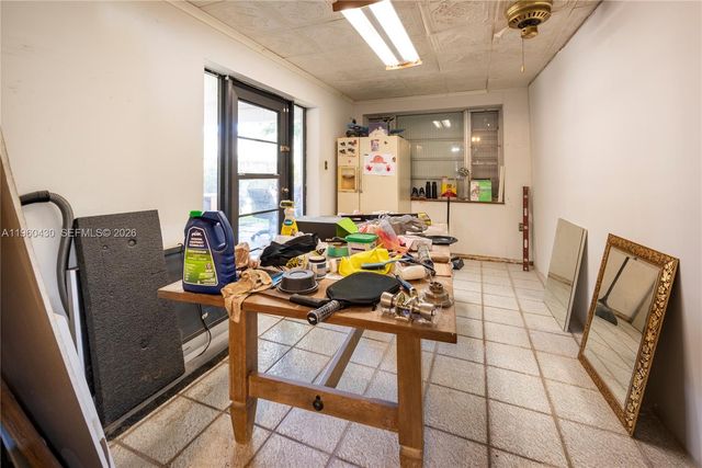 600 SW 11th Ave, Hallandale Beach, FL 33009