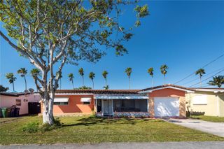 600 SW 11th Ave, Hallandale Beach, FL 33009