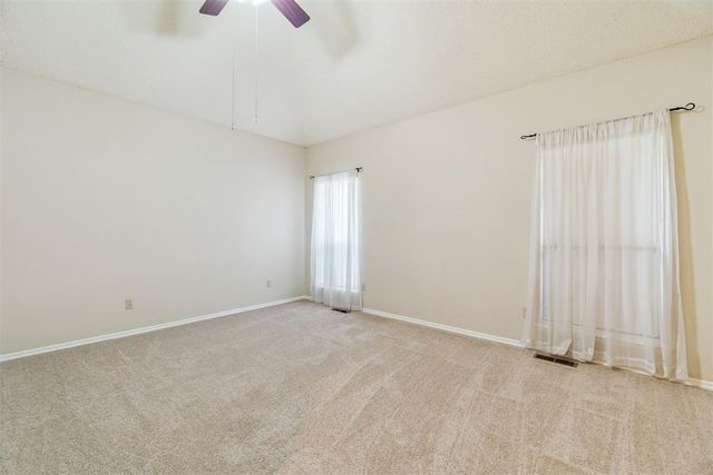 1899 Saddleback Boulevard 15, Norman, OK 73072