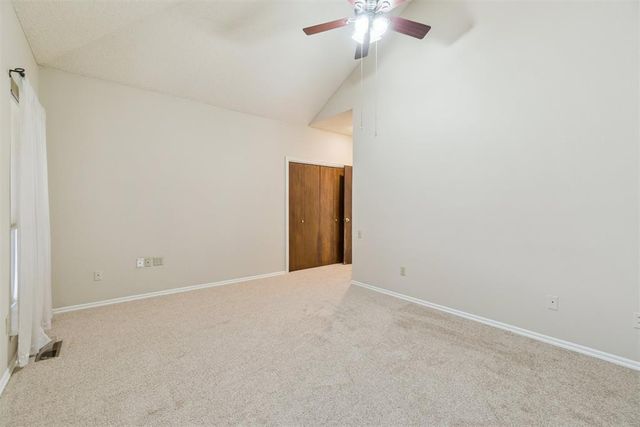 1899 Saddleback Boulevard 15, Norman, OK 73072