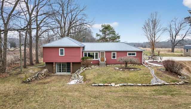 3465 E Bacon Road, Hillsdale, MI 49242