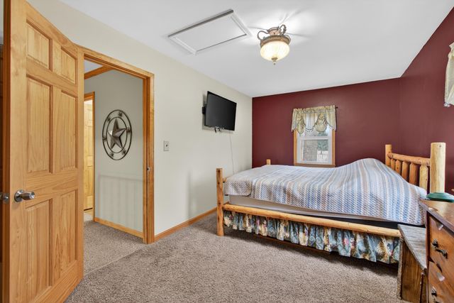 3465 E Bacon Road, Hillsdale, MI 49242