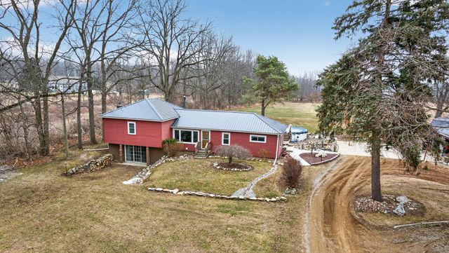 3465 E Bacon Road, Hillsdale, MI 49242