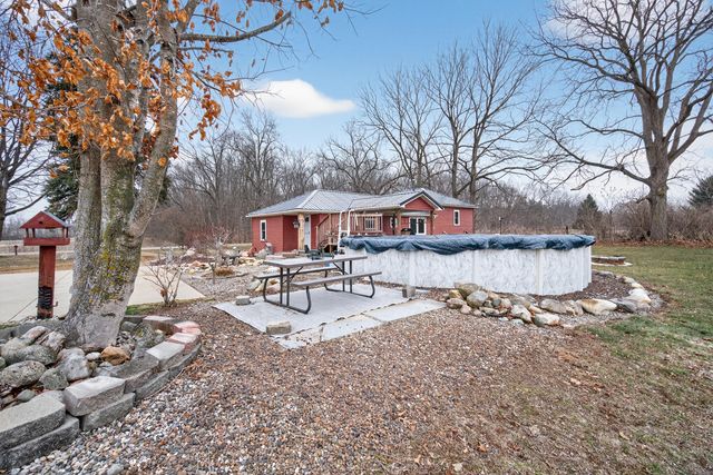 3465 E Bacon Road, Hillsdale, MI 49242