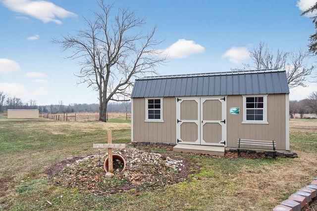 3465 E Bacon Road, Hillsdale, MI 49242