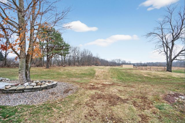 3465 E Bacon Road, Hillsdale, MI 49242