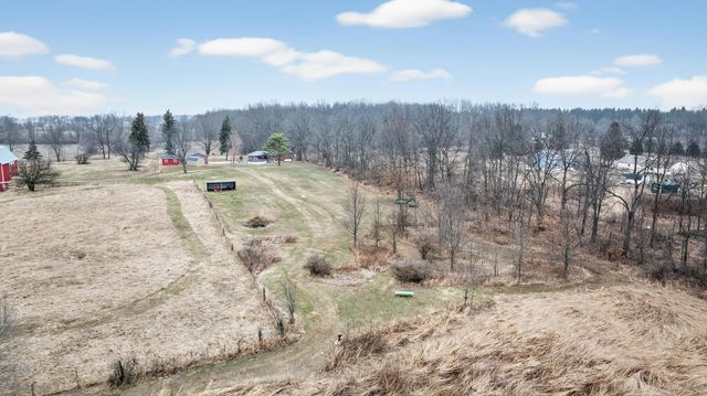 3465 E Bacon Road, Hillsdale, MI 49242