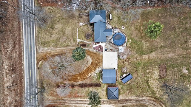 3465 E Bacon Road, Hillsdale, MI 49242