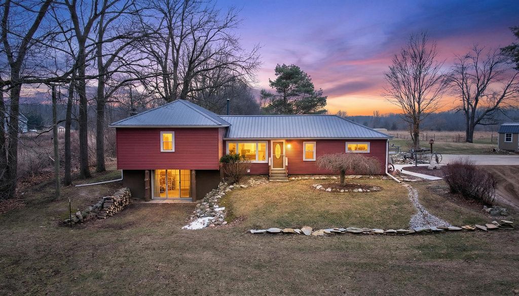 3465 E Bacon Road, Hillsdale, MI 49242