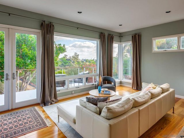 2335 33rd St, San Diego, CA 92104