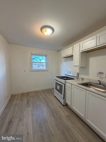 2464 KEYWORTH AVE, Baltimore, MD 21215