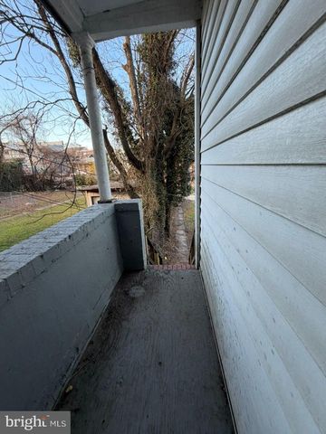 2464 KEYWORTH AVE, Baltimore, MD 21215