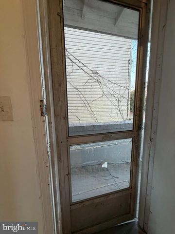 2464 KEYWORTH AVE, Baltimore, MD 21215