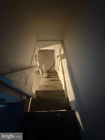 2464 KEYWORTH AVE, Baltimore, MD 21215