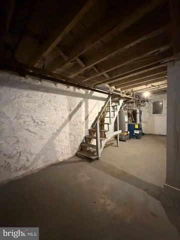 2464 KEYWORTH AVE, Baltimore, MD 21215