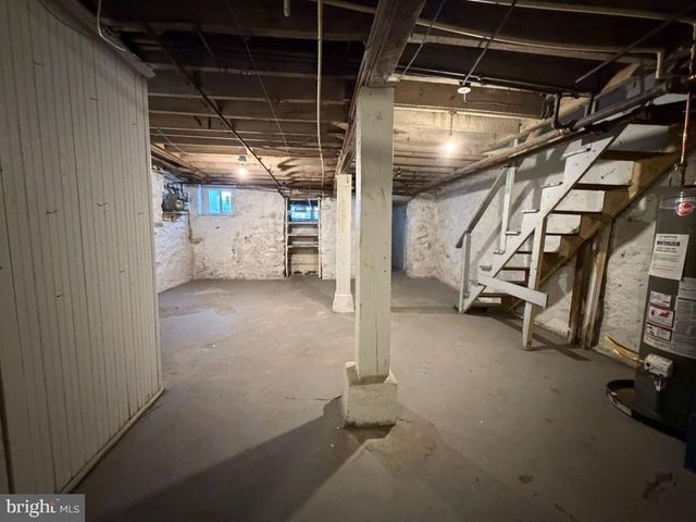 2464 KEYWORTH AVE, Baltimore, MD 21215