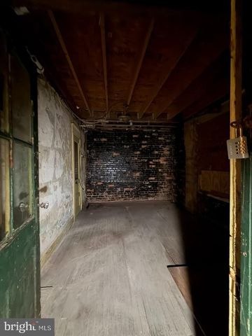 2464 KEYWORTH AVE, Baltimore, MD 21215