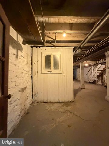 2464 KEYWORTH AVE, Baltimore, MD 21215