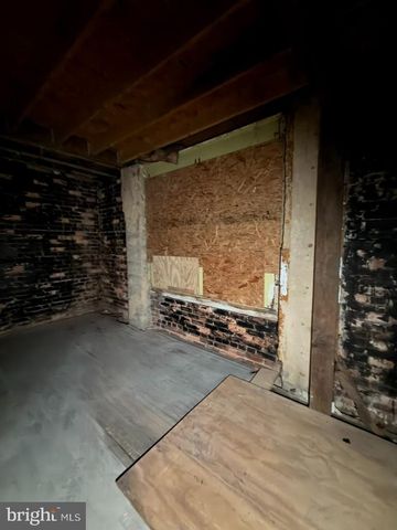 2464 KEYWORTH AVE, Baltimore, MD 21215