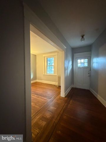 2464 KEYWORTH AVE, Baltimore, MD 21215