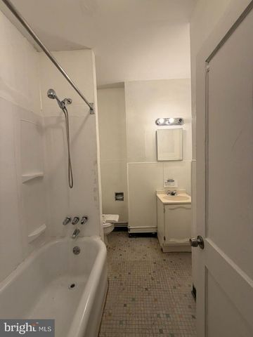 2464 KEYWORTH AVE, Baltimore, MD 21215