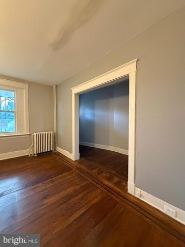 2464 KEYWORTH AVE, Baltimore, MD 21215