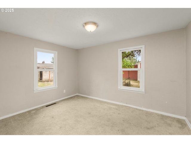 612 Se 11TH Ave, Hillsboro, OR 97123