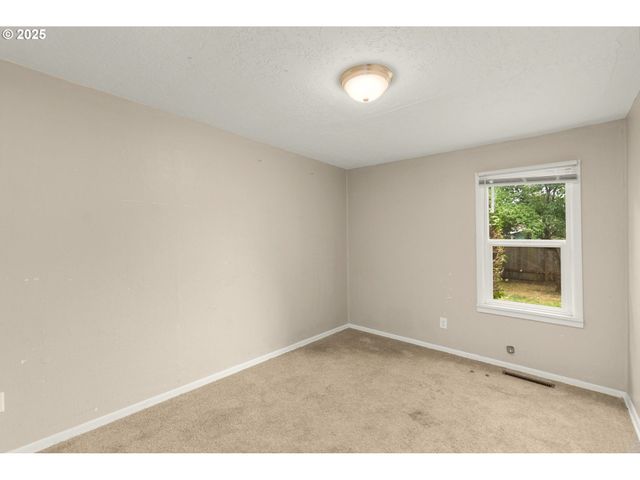 612 Se 11TH Ave, Hillsboro, OR 97123
