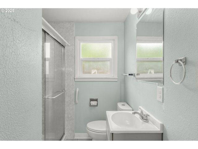 612 Se 11TH Ave, Hillsboro, OR 97123