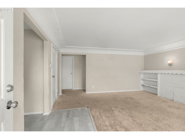 612 Se 11TH Ave, Hillsboro, OR 97123