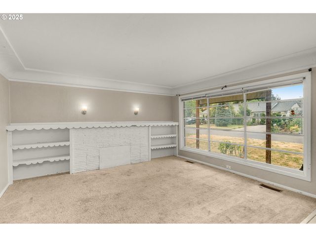 612 Se 11TH Ave, Hillsboro, OR 97123