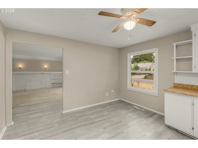 612 Se 11TH Ave, Hillsboro, OR 97123